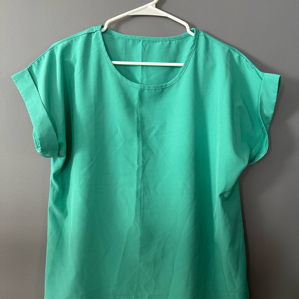 SHEIN Teal Short Sleeve Top